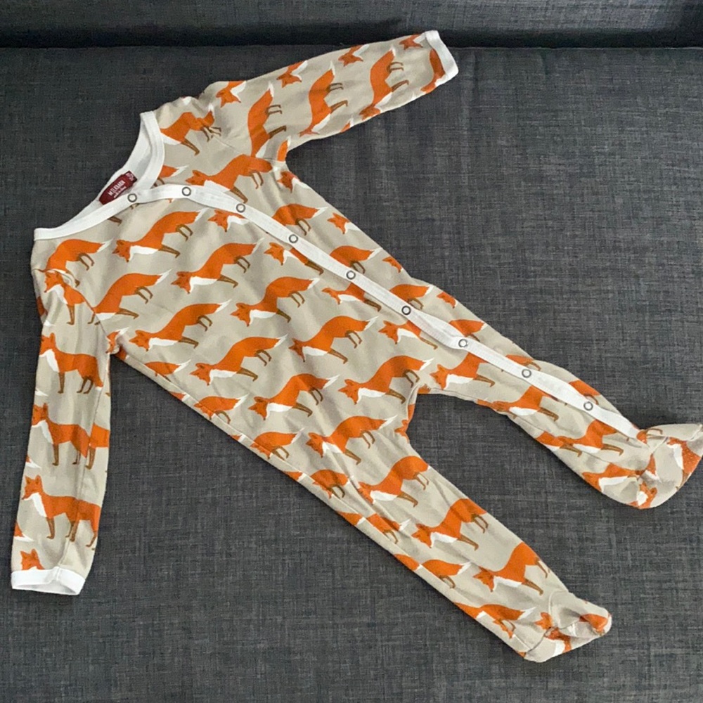 Organic footie pajamas 12-18 months
